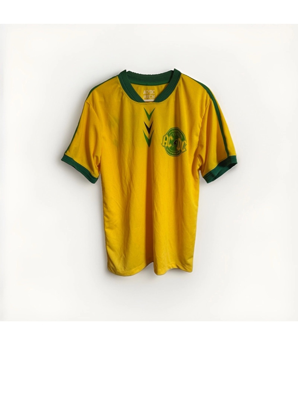 AC/DC WORLD TOUR SOCCER JERSEY SIZE MEDIUM